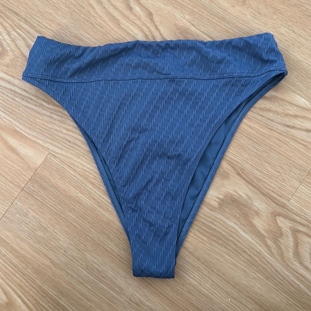 Abercrombie and Fitch High-Waist High-Leg Cheeky Bottoms